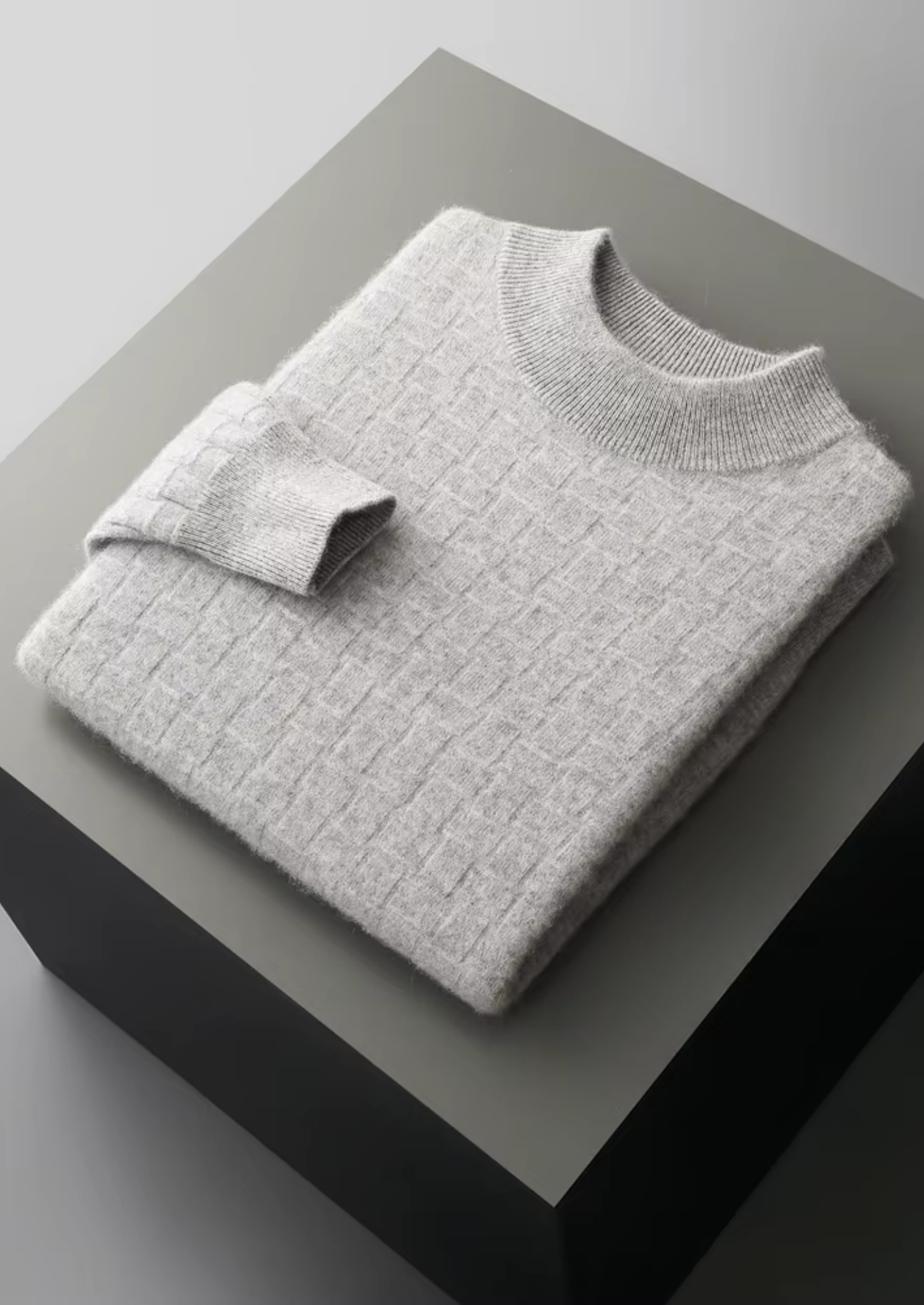 Suéter Gola Alta Texturizado em Lã Merino Extrafina