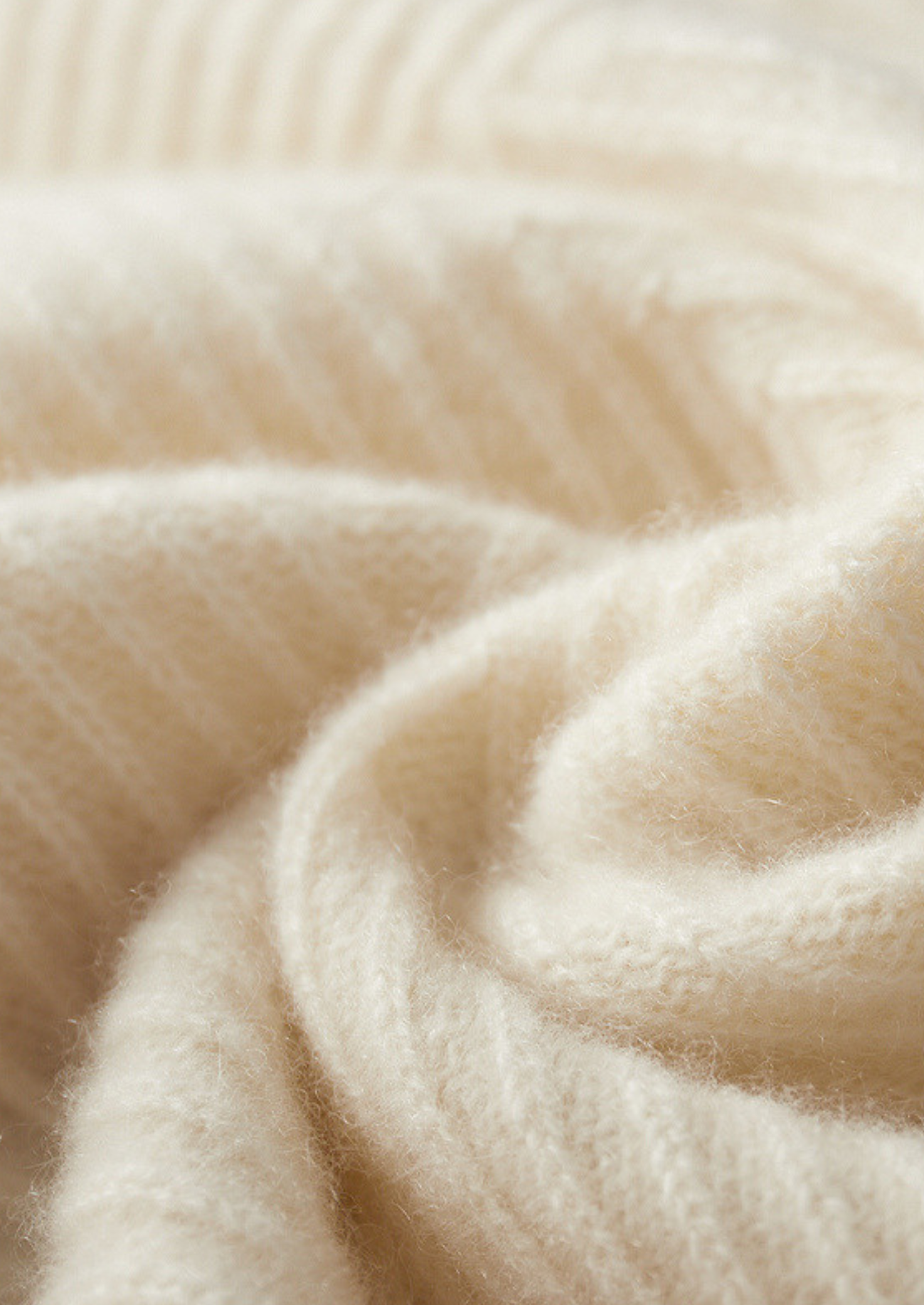 Suéter Gola Careca Cashmere Puro Espinha-de-Peixe Marfim