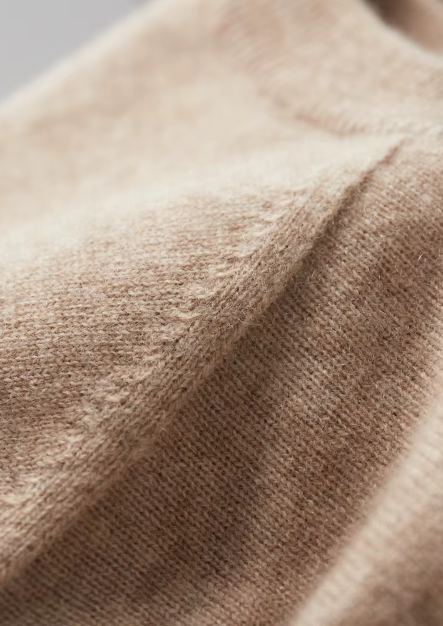 Camiseta Gola Redonda Clássica em Cashmere Premium
