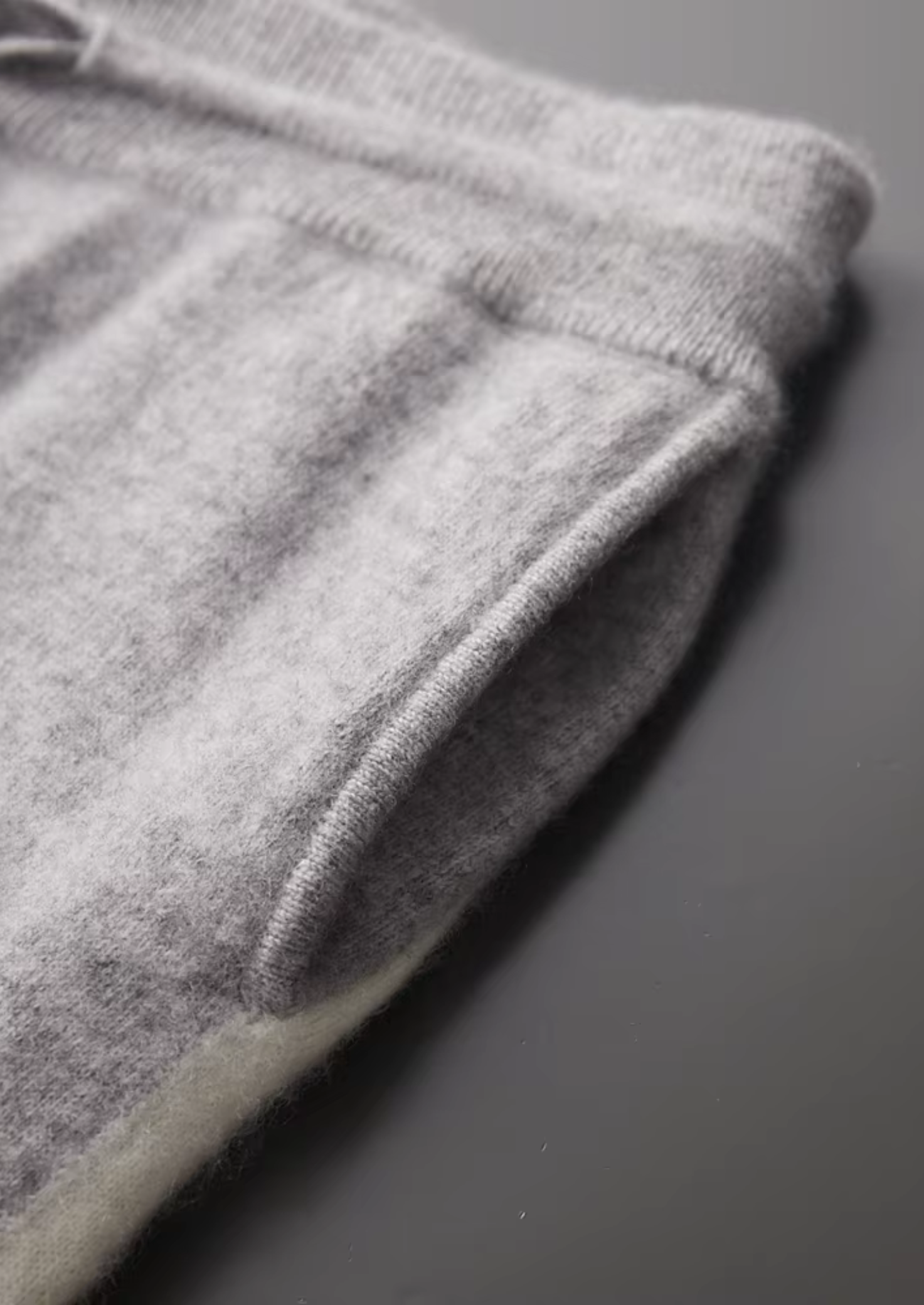 Conjunto Vienna Leisure Cinza Claro em Cashmere Premium