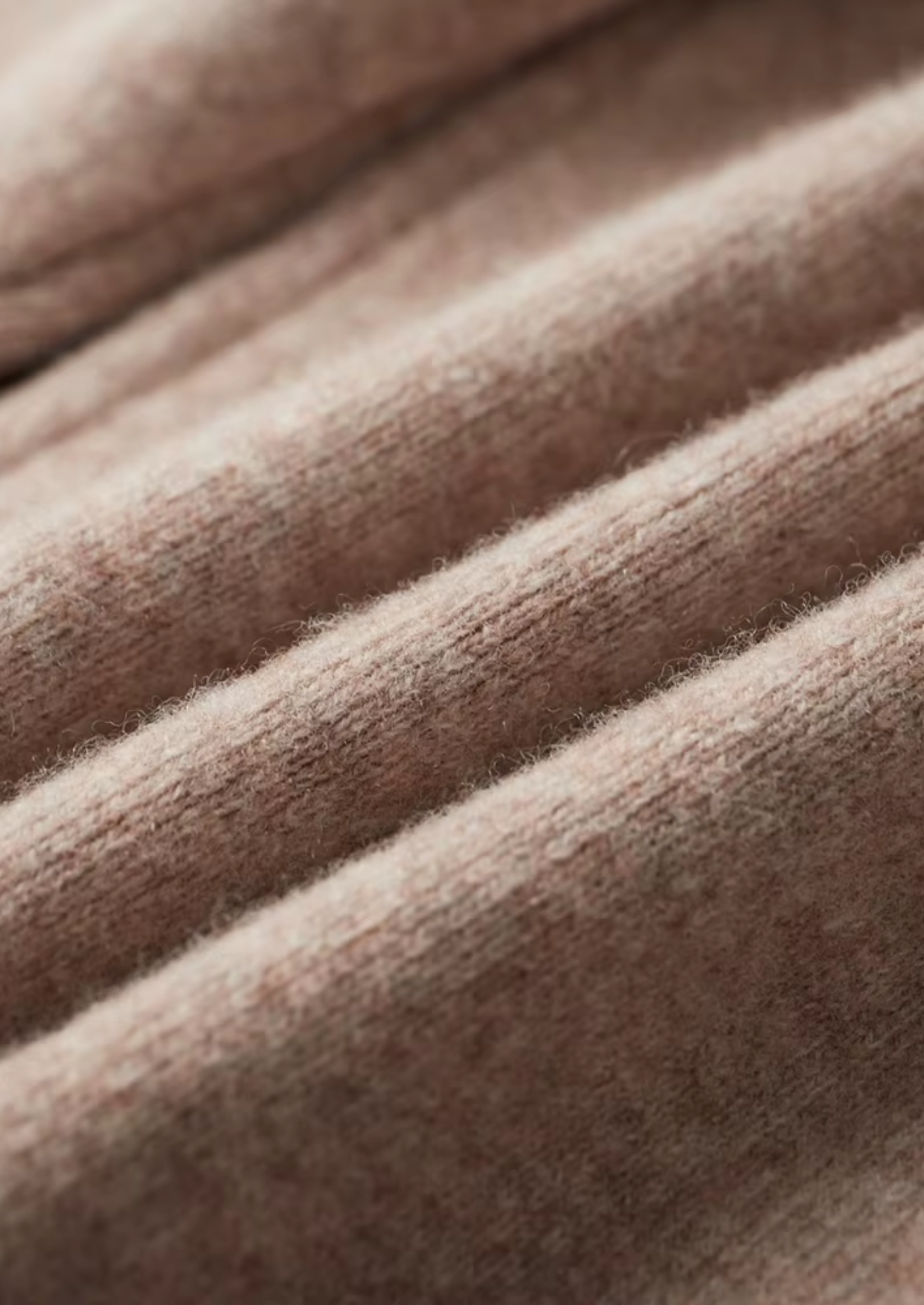 Conjunto Savro Bege em Lã Merino Extrafina Pura