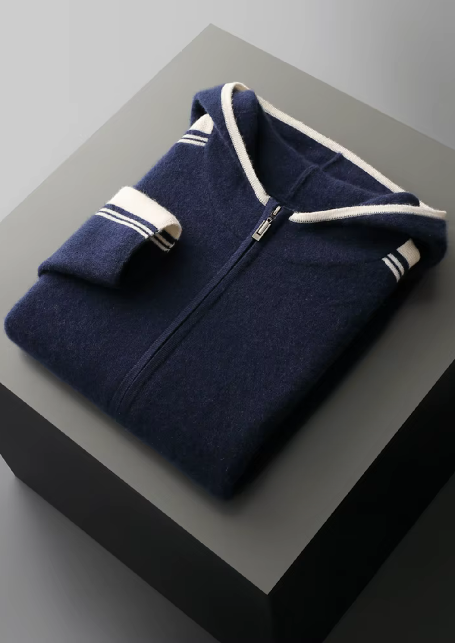 Conjunto Damien em Lã Merino Extrafina Pura Azul-Marinho