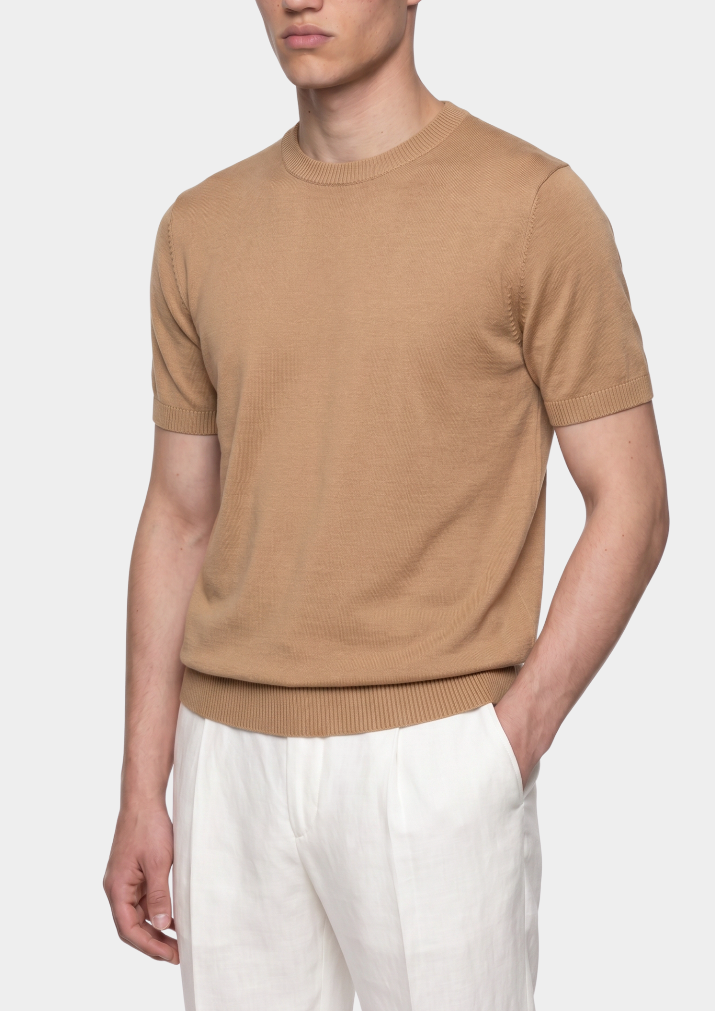Camiseta Essencial Bege de Tricô Gola Careca