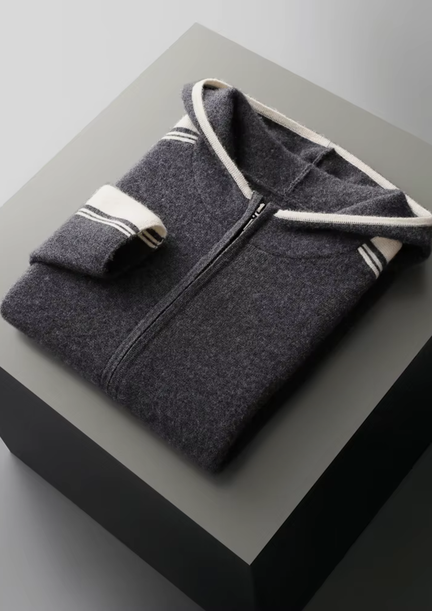 CONJUNTO DAMIEN EM LÃ MERINO PURA EXTRAFINA CINZA ESCURO