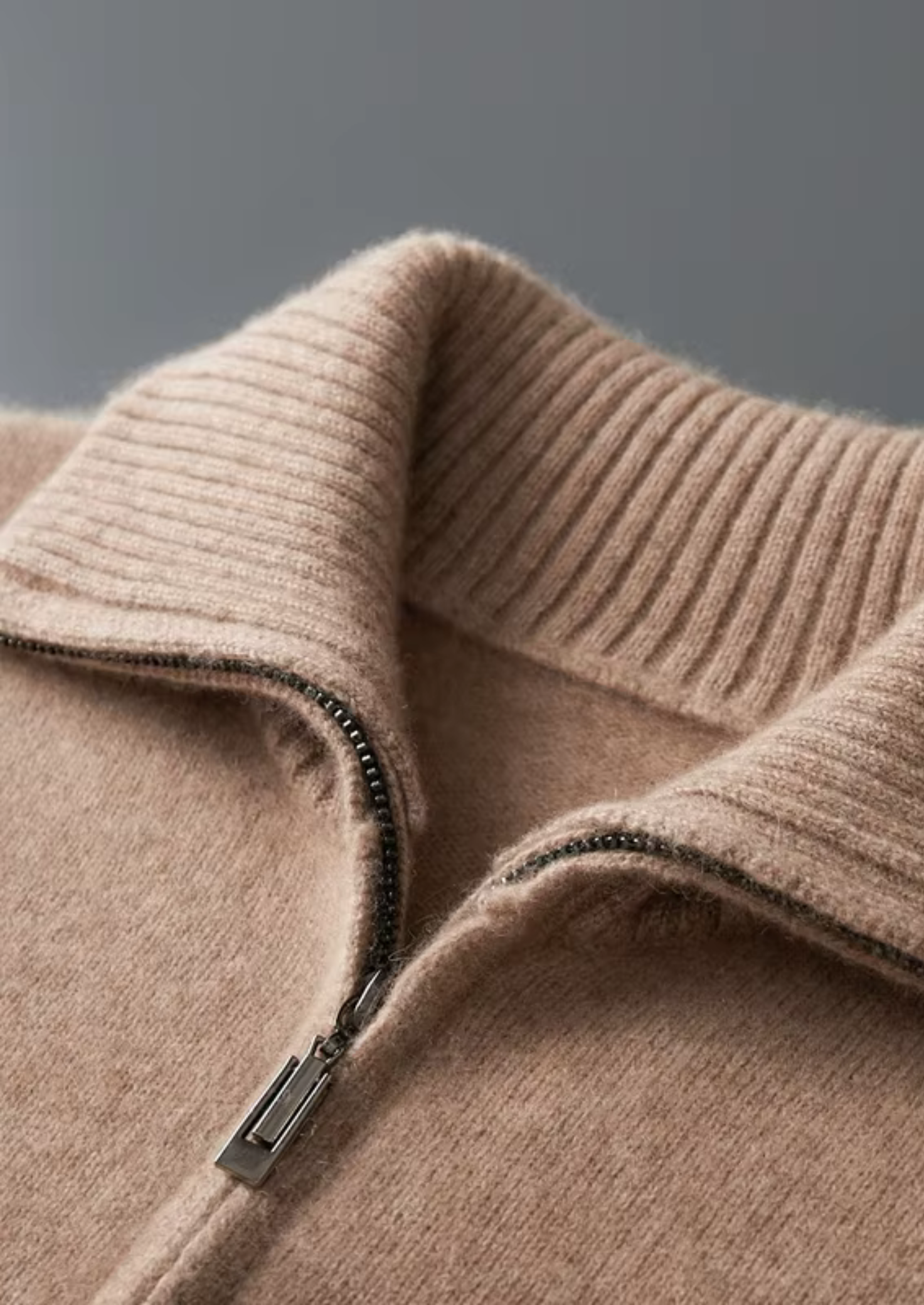 CARDIGAN GOLA FUNIL EM CASHMERE PURO BEGE