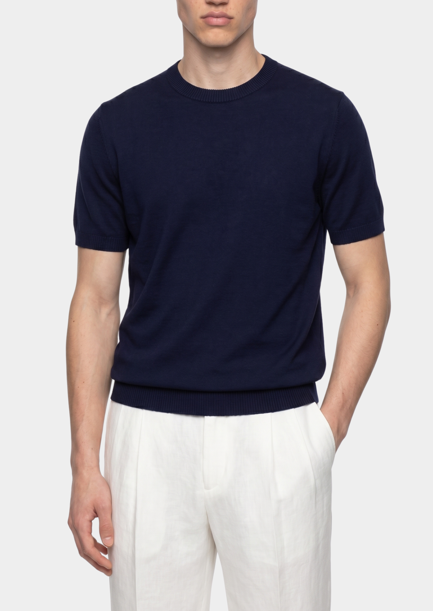 Camiseta Essencial Azul Marinho de Tricô Gola Careca