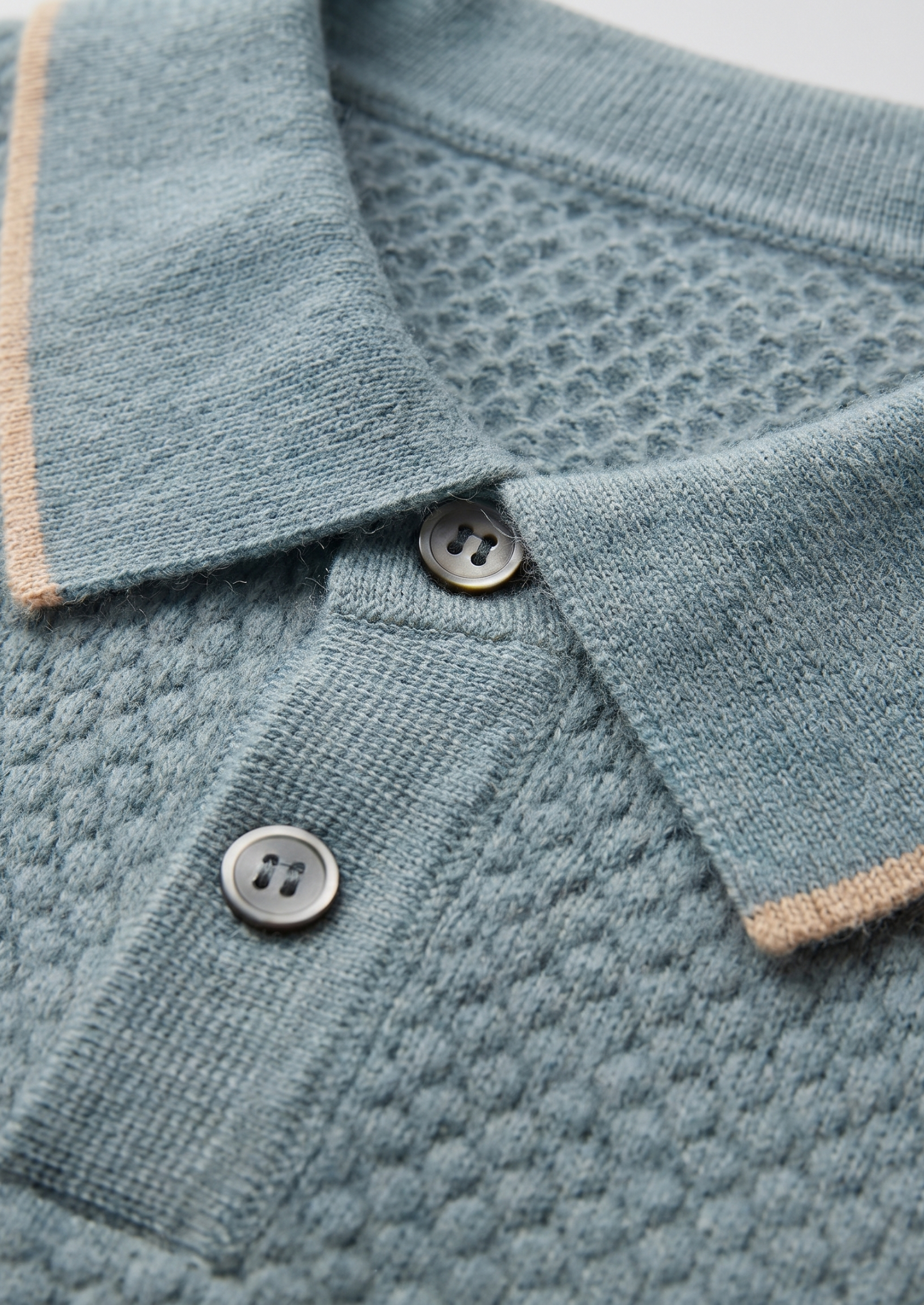 Polo Bicolor em Cashmere Premium Azul-Mar