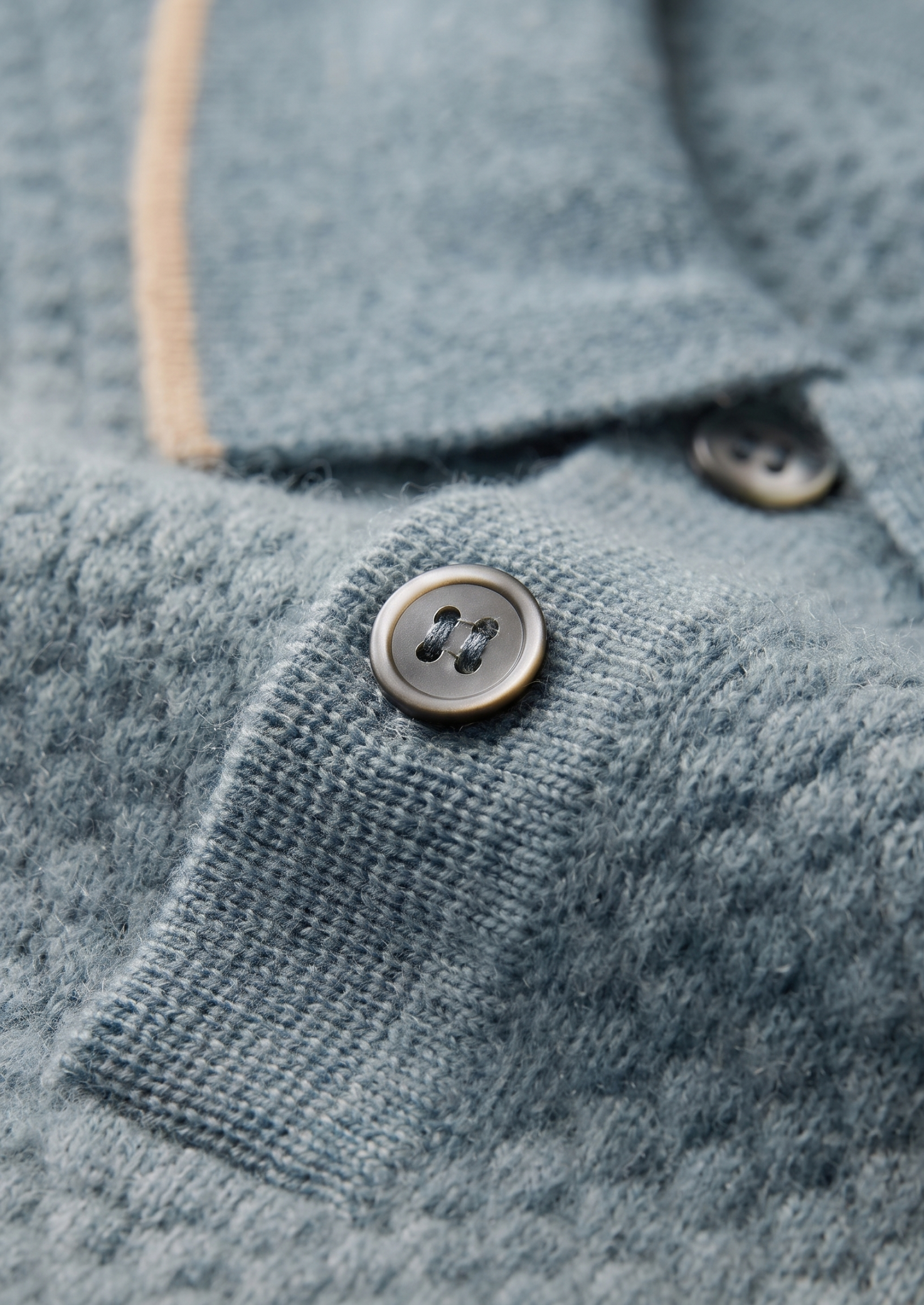 Polo Bicolor em Cashmere Premium Azul-Mar