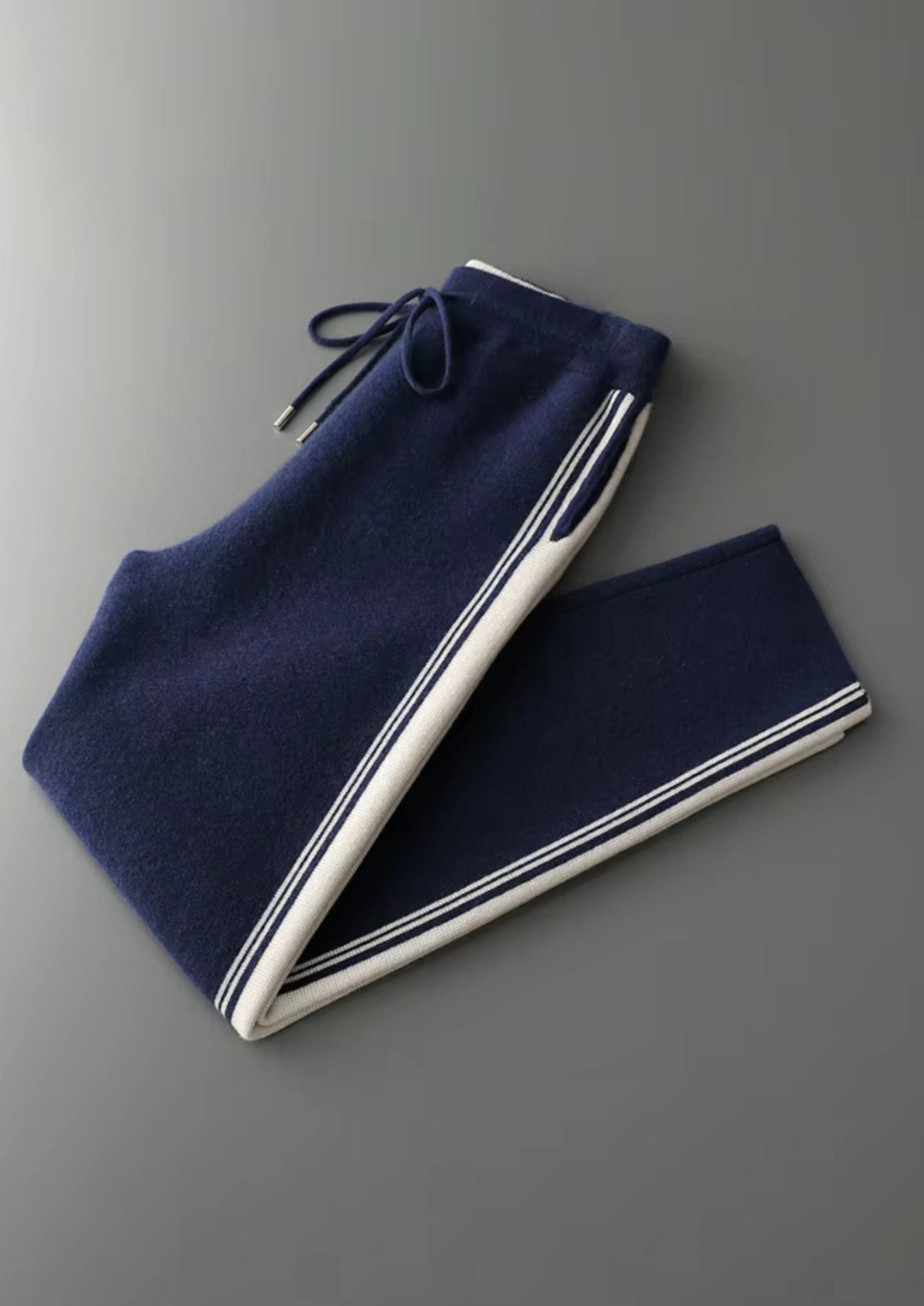 Conjunto Damien em Lã Merino Extrafina Pura Azul-Marinho