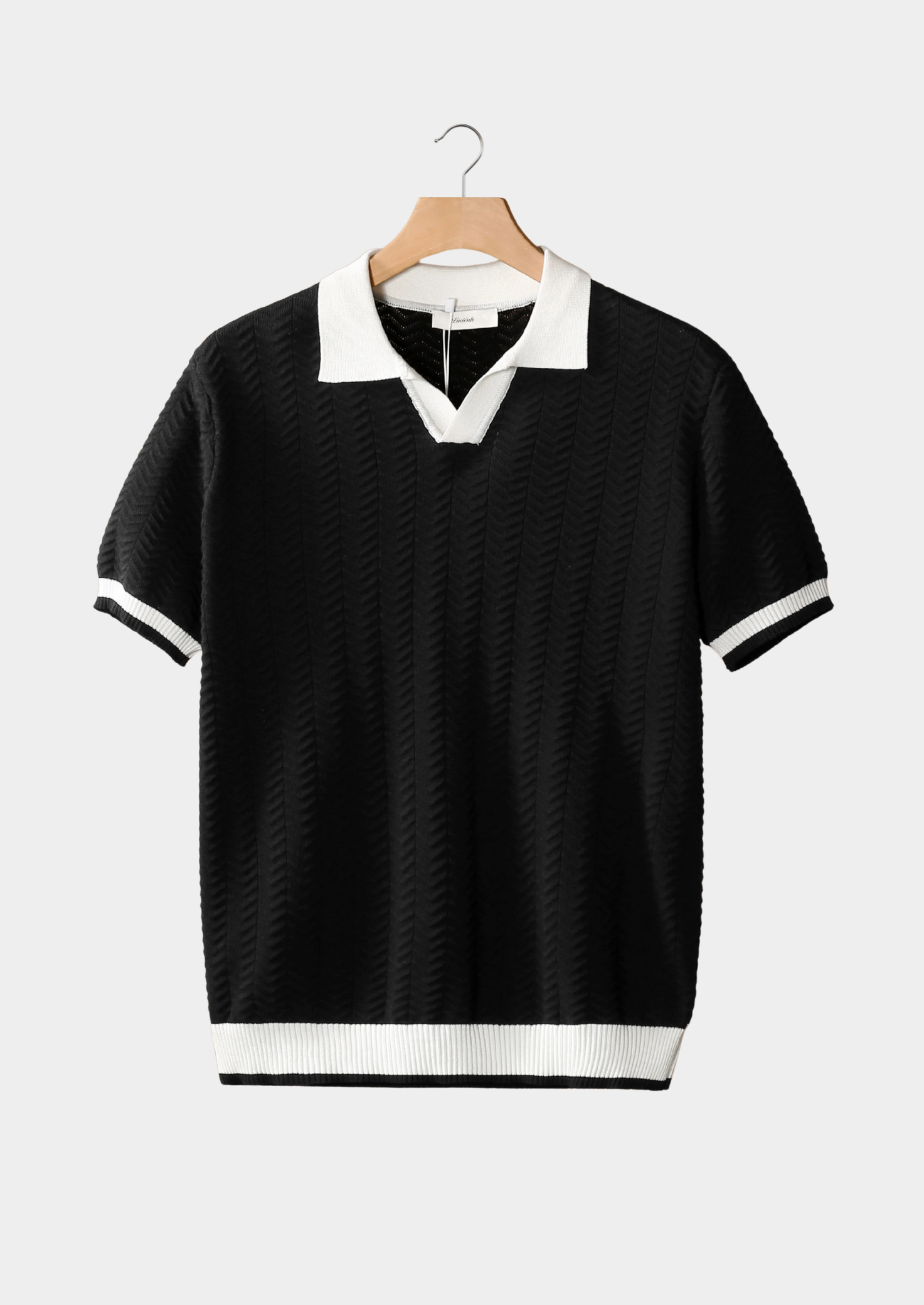POLO PRETA TEXTURIZADA COM CONTRASTE
