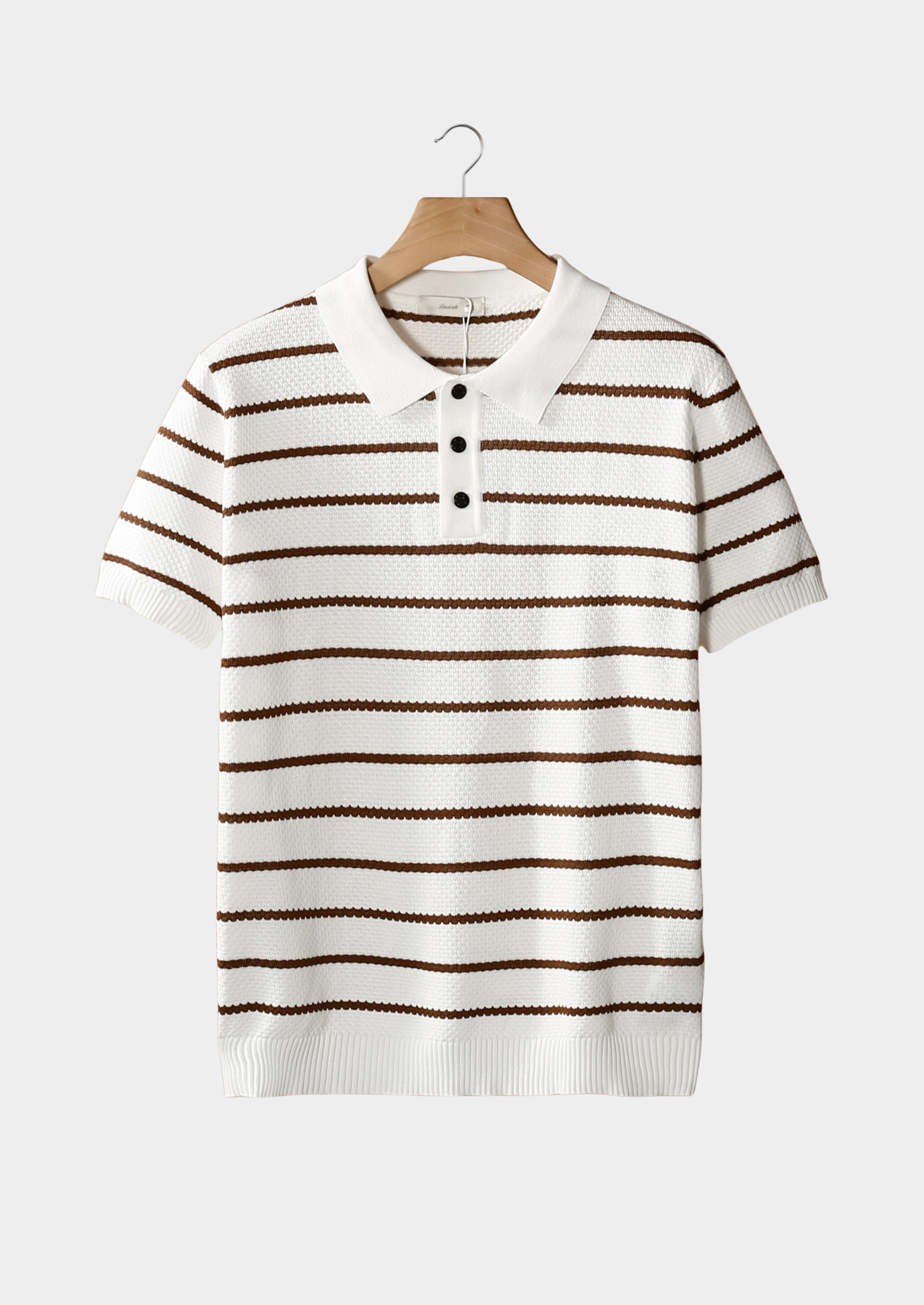 POLO BRANCA COM BOTÕES E TEXTURA LISTRADA