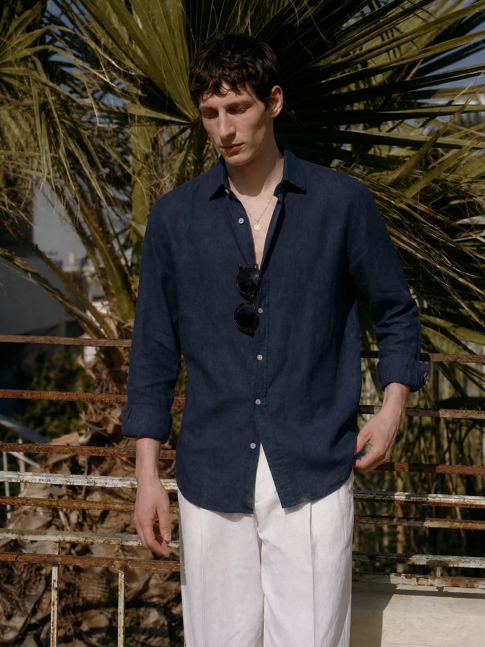 Leonina Linen Shirt — Navy